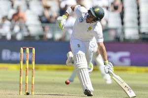 Dean Elgar urges South Africa to 'brush off' disappointment of collapse