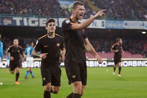 Napoli 2 Roma 4: Dzeko double blows Serie A title race wide open