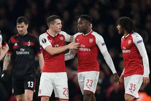 Europa League: Welbeck at the double as Arsenal reach quarters; Dortmund crash out