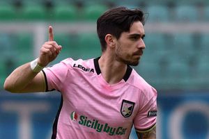 Igor Coronado agent confirms interest from England in Palermo star