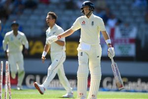 Ten wickets in 79 minutes - a timeline of England's Auckland horror show