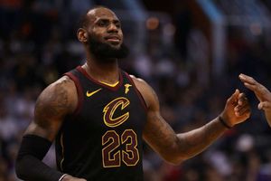 NBA: LeBron delivers massive dunk as Cavs fall to Trail Blazers