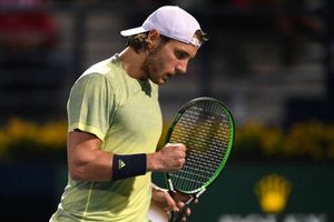 Pouille earns top-10 shot after reaching Dubai final