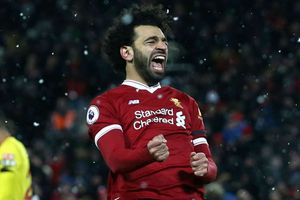 Klopp: Salah could be among world's best, but don't compare him to Messi
