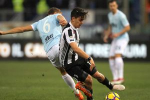 Lazio 0 Juventus 1: Dybala strikes late to keep pressure on Napoli