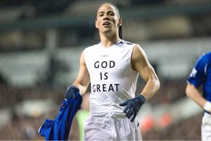 Ex-Everton and Tottenham star Steven Pienaar retires from football at 35