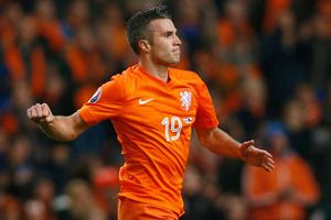 Ronald Koeman won't rule out Robin van Persie Netherlands return