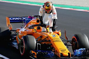 McLaren endure woeful day of testing