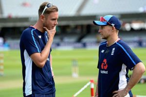 Wait and see - Root refuses to confirm new-ball role for Broad