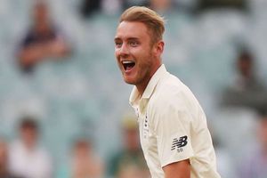 Broad removes Latham to claim 400th Test wicket