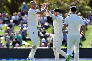 England take control in Christchurch