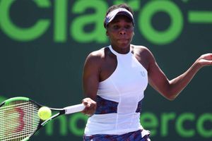 Miami Open: Defiant Venus Williams sets up Johanna Konta clash