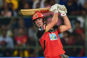 IPL 2018: AB De Villiers' show propels RCB to 205/8, Twitterati hail 'freak ABD'