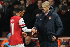 Arsene Wenger may take up role with PSG or Monaco after Arsenal job
