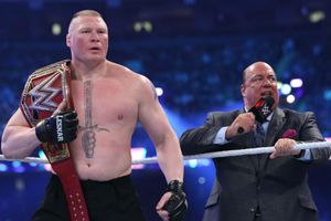 Brock Lesnar signs new deal with WWE, but can still fight in UFC