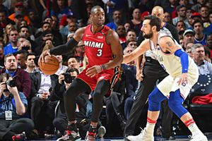 NBA: Wade helps Heat even series, Warriors take 2-0 lead over Spurs