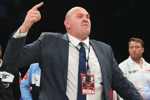 Tyson Fury taunts heavyweight champ Anthony Joshua
