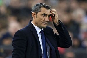 Valverde's position not in danger, says Barca chief