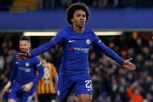 Manchester United want Chelsea's Willian as Juan Mata replacement