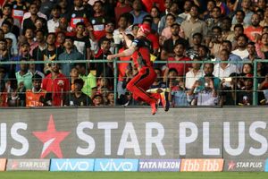 IPL 2018: AB de Villiers becomes 'Superman' near boundary ropes, fans claim he's extraterrestrial
