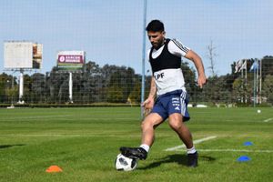 Aguero wants to stay at Manchester City till the end of his contract