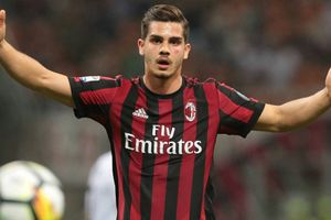 Wolves want AC Milan flop Andre Silva