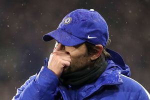Antonio Conte accepts Chelsea's Champions League hopes are fading