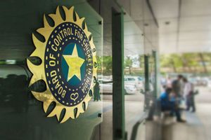 BCCI decides to wait and watch on pitch-fixing sting