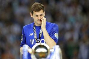 Casillas hits out at Real over refusal to give guard of honour to Barcelona