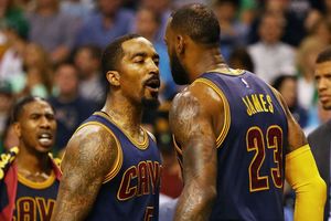 Smith says Cavs can't make LeBron play 'hero ball'