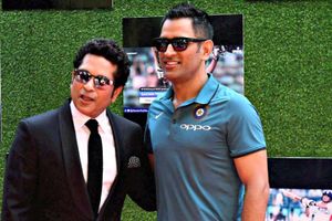 Sachin Tendulkar reveals how he recognised MS Dhoni's leadership quality: Watch