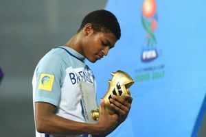 Liverpool could lose U-17 World Cup hero Rhian Brewster if he doesn't sign a professional contract