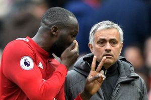 Romelu Lukaku at odds with Jose Mourinho over FA Cup final snub