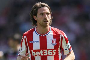 Official: Joe Allen signs new four-year Stoke contract
