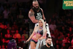 New favorites to win 2018 men and women’s division WWE MITB ladder match
