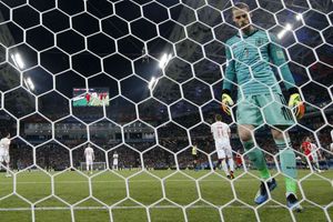 De Gea embracing Spanish criticism after Portugal error