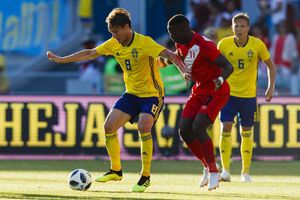 Sweden v South Korea: Ekdal unflustered by media pressure
