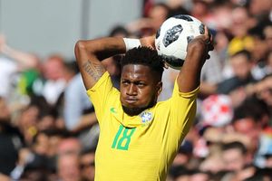 Brazil's Fred evasive on reports of Manchester United move