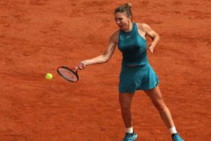 French Open 2018: Imperious Halep marches into last eight; Kasatkina shocks Wozniacki