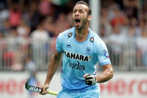 India hammer Pakistan 4-0 in Champions Trophy opener
