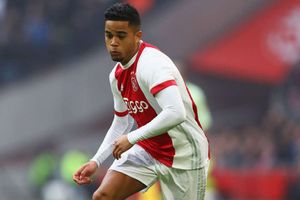 Landing Just-in time? Kluivert arrives in Italy ahead of Roma move