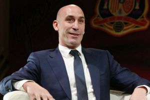Rubiales suggests rescheduling the 2018 Super Cup