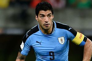 Uruguay 3 Uzbekistan 0: Suarez scores for World Cup-bound hosts