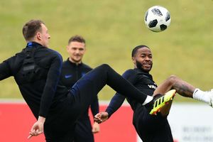 Fernandinho and Walker defend Sterling over gun tattoo
