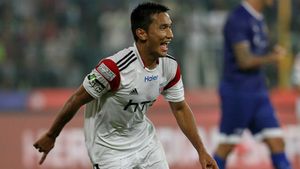 Kerala Blasters sign Seiminlen Doungel from NorthEast United