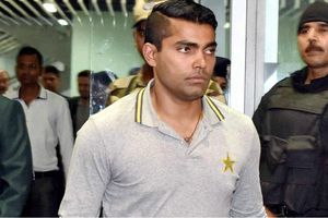 PCB serves notice to Umar Akmal for not reporting spot-fixing approach