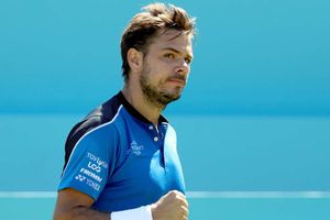 Wawrinka and Cilic cruise through at Queen's