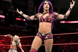 Two big superstars from WWE Raw sign new contract with company