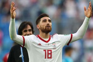Brighton splash club-record fee on Iran international Jahanbakhsh