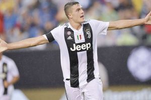 Juventus 2 Bayern Munich 0: Two-goal Favilli sinks German champions
